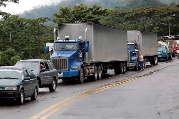 A las 7:00 a.m se restableció movilidad por la vía a la Línea