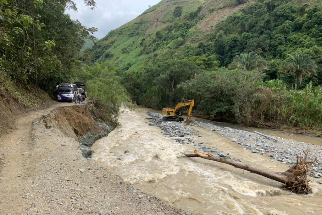 Habilitan de nuevo vía a Playarrica, una de las más afectadas por las lluvias