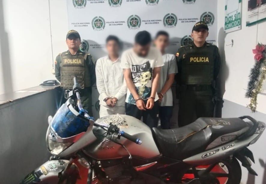 Escondían moto robada en Bogotá, en popular barrio de Ibagué