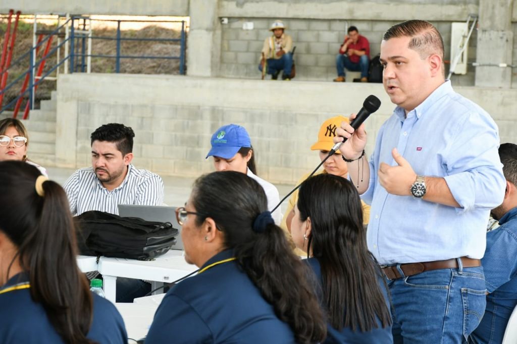 Cortolima hizo acompañamiento a la mesa de diálogos con comunidades campesinas e indígenas de Ortega