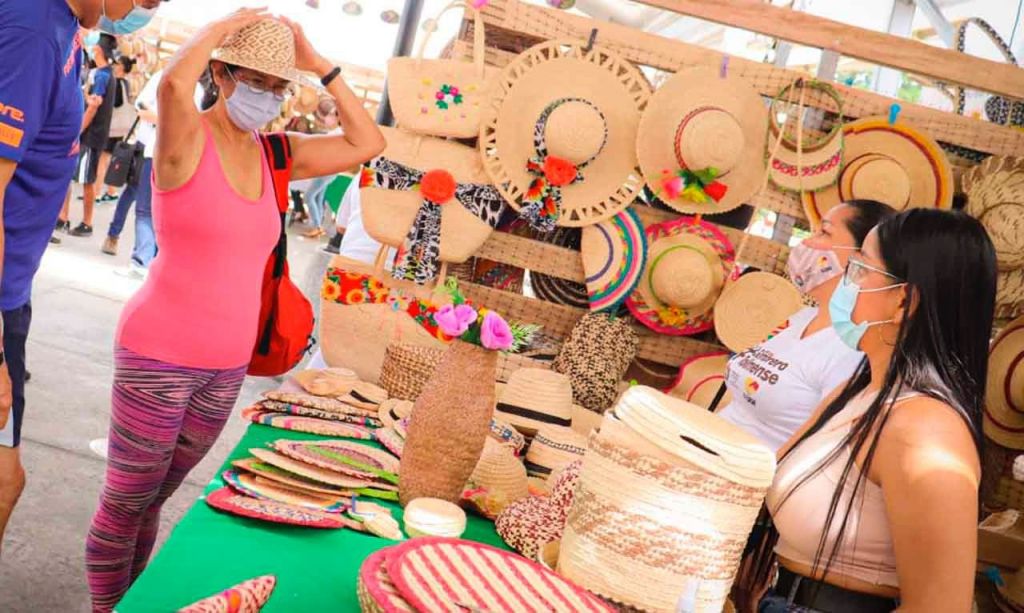 El sombrero, uno de los artículos obligados para utilizar en esta época