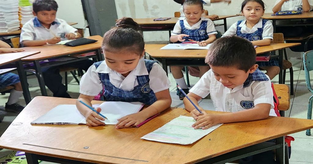 Colegios públicos del Tolima a estudiar este 7 de agosto