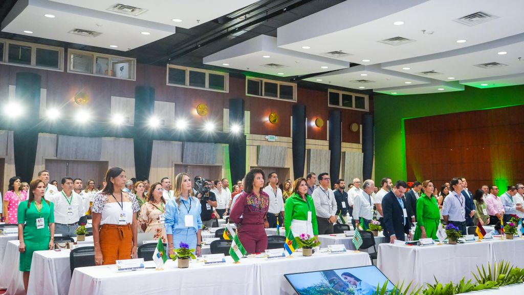 “La crisis ambiental nos desafía, pero la resiliencia nos define”. Las emotivas frases de bienvenida de la gobernadora del Tolima a la Cumbre de Gobernadores y Directores de CAR Rumbo a la CO