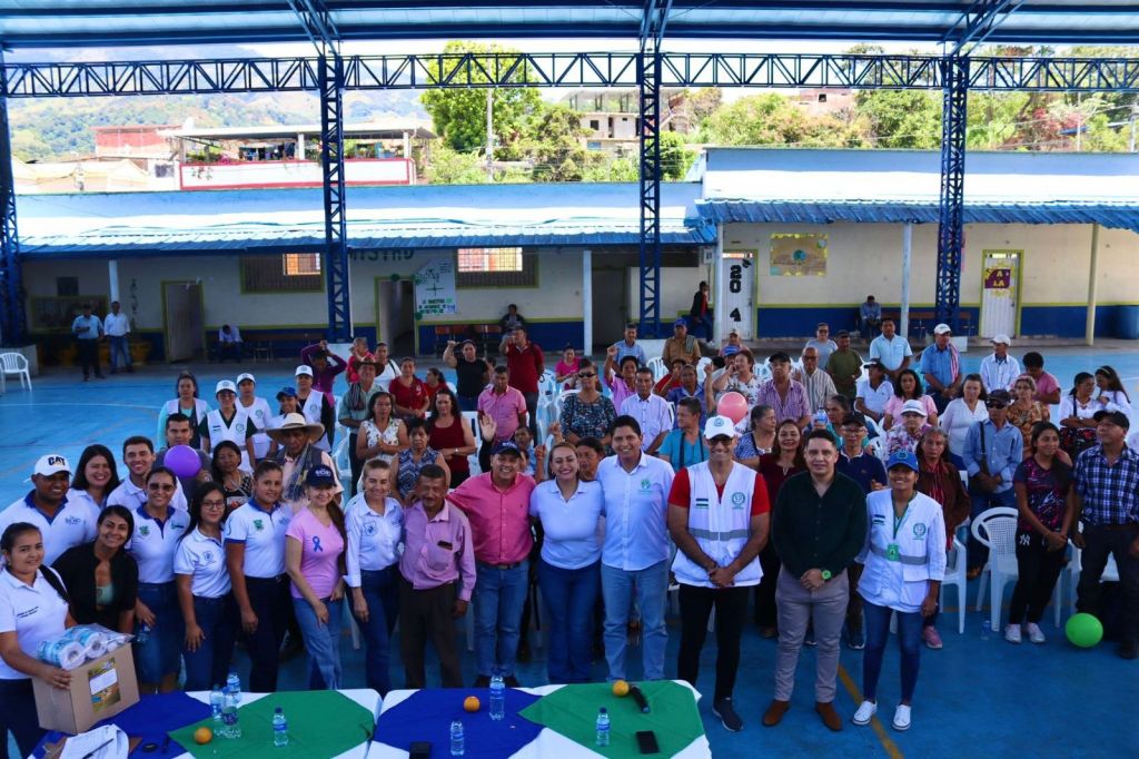 Gobernación del Tolima entregó 100 kits nutricionales en San Antonio