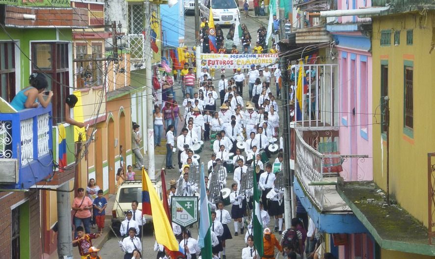 Denuncian licitación chaleco en la Alcaldía de falan Tolima