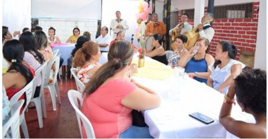 Alcaldía de Saldaña celebró día de la secretaria