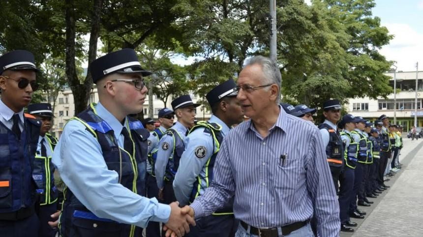 77 comparendos diarios hacen agentes de tránsito en Ibagué