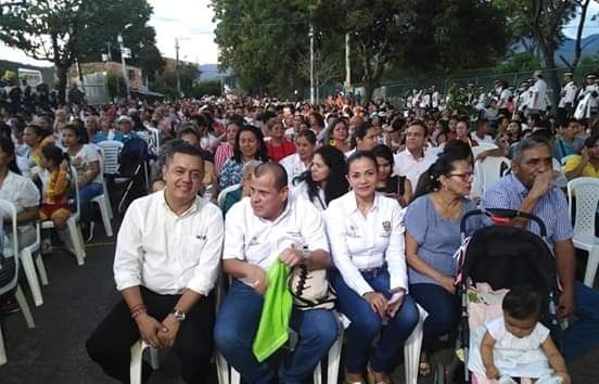 Alcalde de Melgar y aspirante a la asamblea juntos en evento oficial