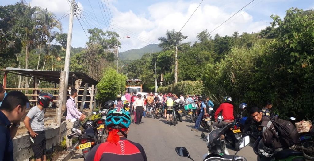 Vereda Cay sin agua hace 5 meses por culpa del alcalde. Protesta