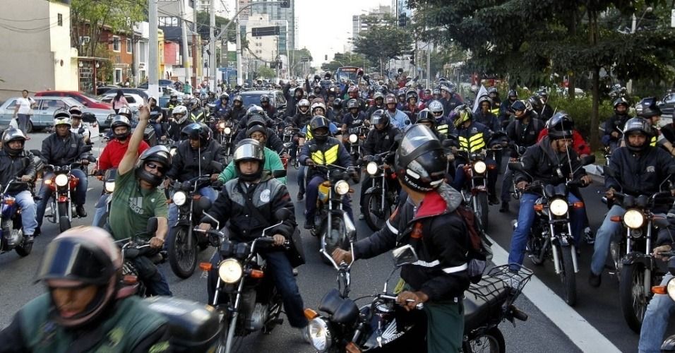 Restringen movilidad de motos en Ibagué