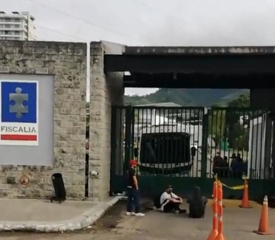 A las 10 de la noche liberaron los 8 jóvenes capturados en Ibagué